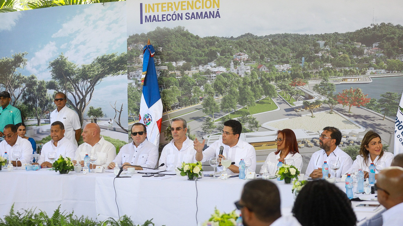 Presidente Abinader presenta “Proyecto Malecón” en Samaná