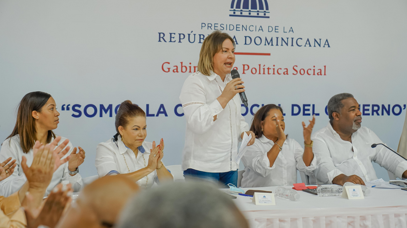 Programas del Gobierno impactan a más de 8 mil familias a través del Plan Social