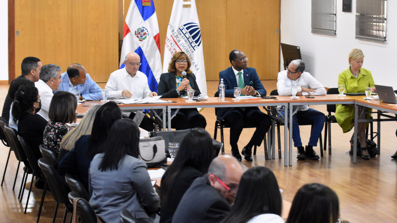 Reunion organismos del Estado y agencias de cooperación