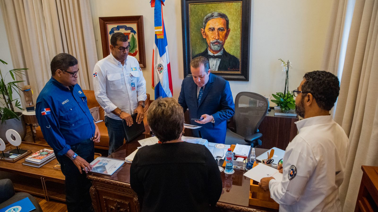 Reunión con José Paliza por tormenta Fiona 