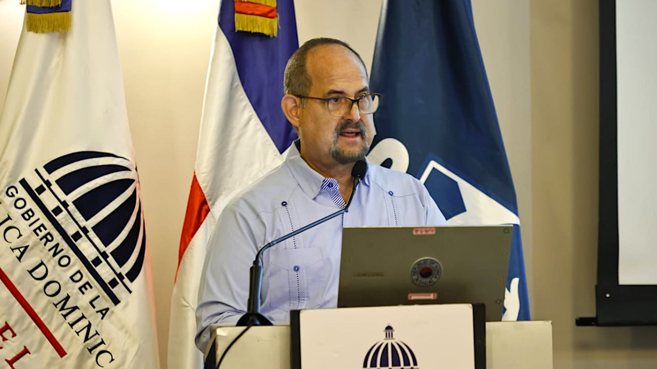 SNS realiza seminario para fortalecer atención integral en salud a adolescentes