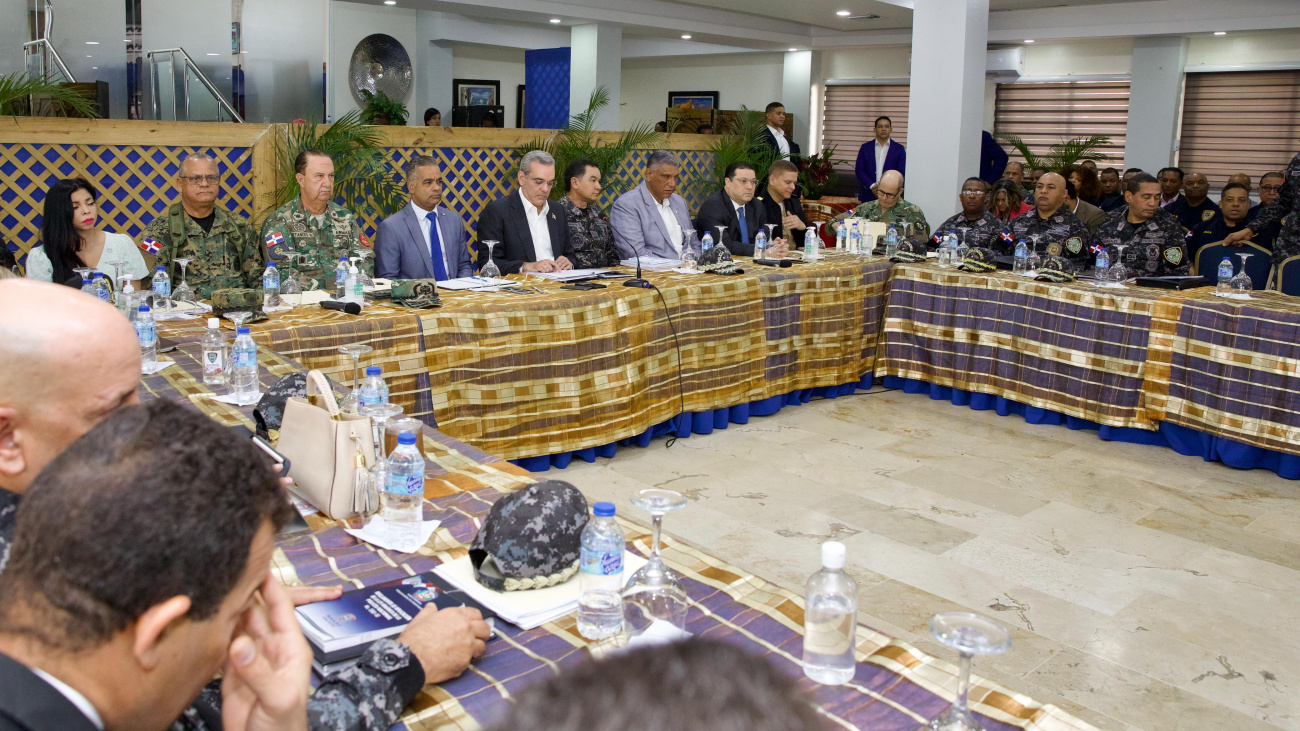 Presidente Abinader encabeza reunión de seguimiento al Plan de Seguridad Ciudadana