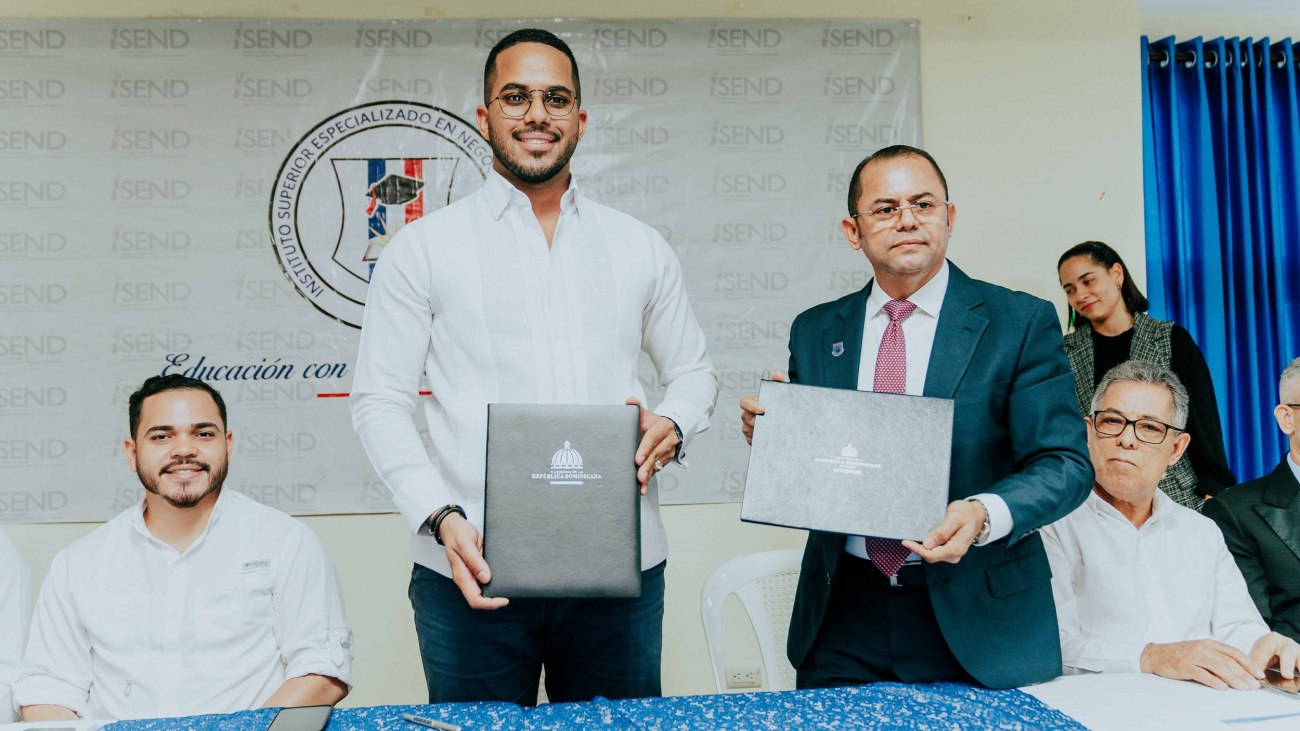 Ministerio de la Juventud firma convenios con universidades de Santiago y SFM para impulsar capacitación en jóvenes