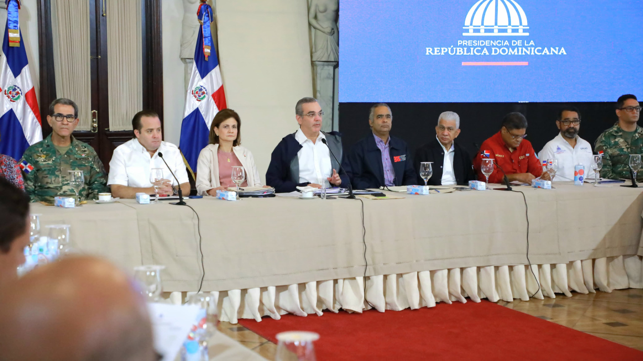 Presidente Abinader anuncia que todo el Gobierno sale en auxilio de afectados por lluvias e inundaciones