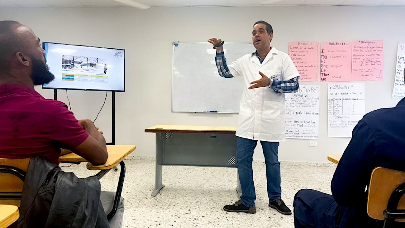 Medio Ambiente e Infotep capacitan guardaparques, guías y comunitarios de Pedernales