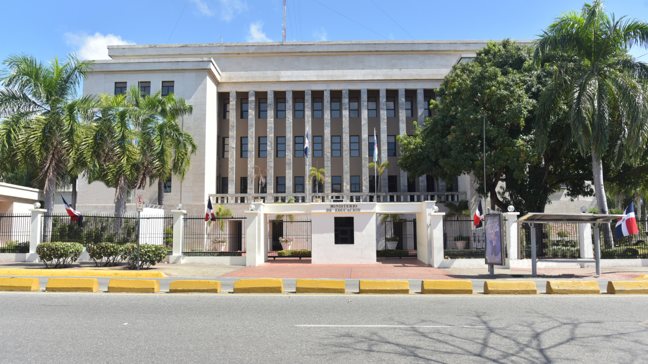 Fachada de la Institución