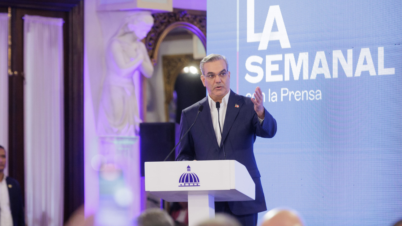 Presidente Abinader en LA Semanal con la Prensa