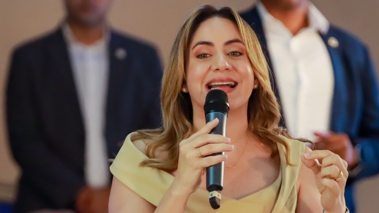 Directora de Supérate: Bono Navideño alcanza pensionados, desempleados, personas de bajos ingresos y hogares categorizados como ICV-1 y ICV-2 en la base del Siuben