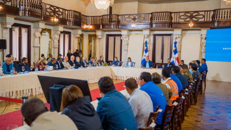 Gobierno da seguimiento huracán Fiona