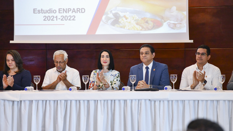 Presentaciónr esultados investigación“Estado Nutricional de los estudiantes beneficiarios del Programa de Alimentación escolar de República Dominicana, 2021-2022”