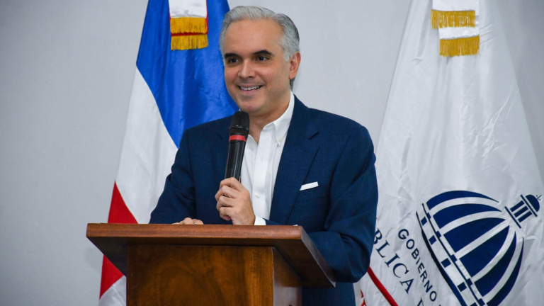 Ministro de Trabajo Luis M. DeCamps