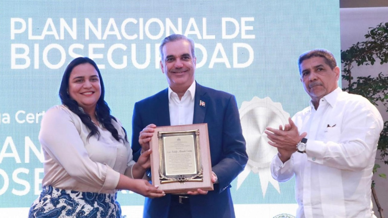 Representante de la FAO en RD felicita al presidente Abinader por avances significativos del país en reducción de niveles de subalimentación, de 8.7 % en 2020 a 4.6 % en 2024